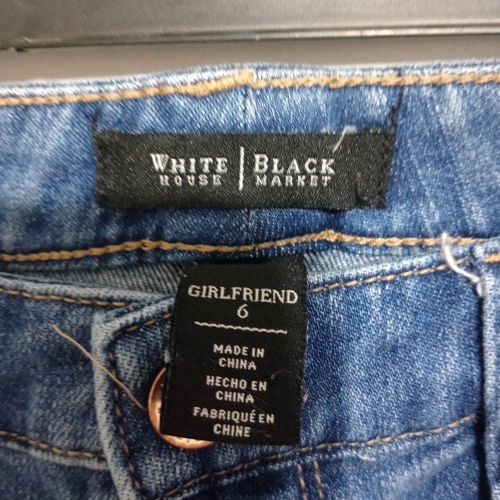 WHBM Girlfriend Distressed Jeans Size 6 - Picture 3 of 5